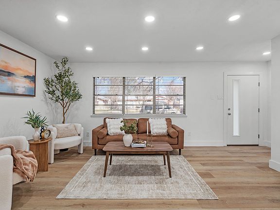 4th image of 8842 Donnybrook Ln