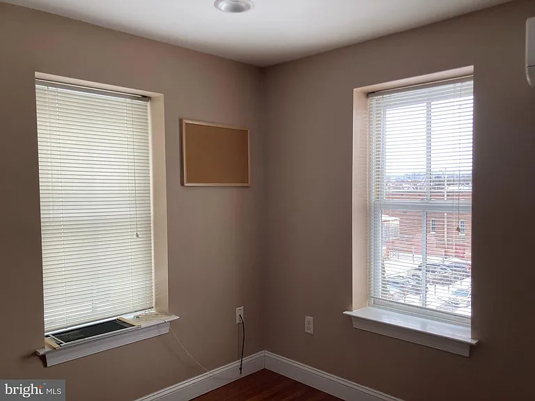 100 N Potomac St #3A — Photo 8