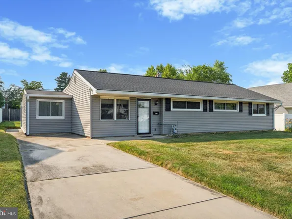 126 Winding Way, Morrisville, PA 19067
