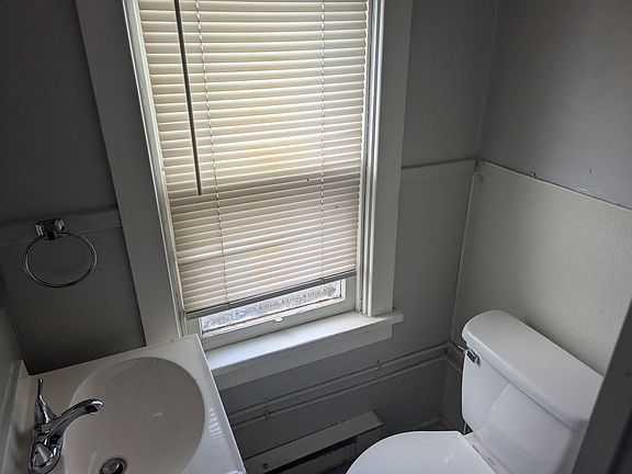 5th image of 2655 Walnut St APT 2C