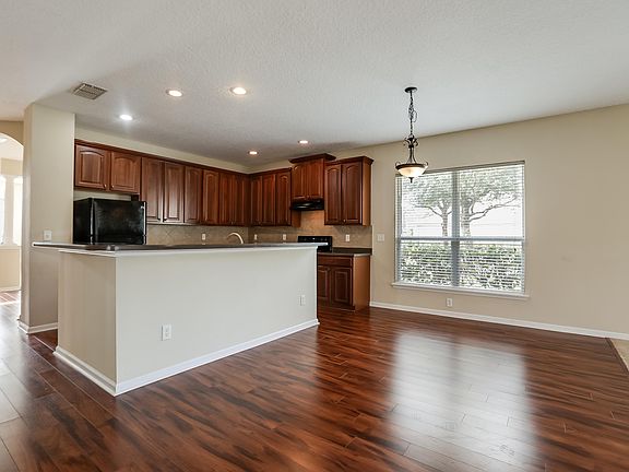 3rd image of 3500 Waterford Oaks Dr