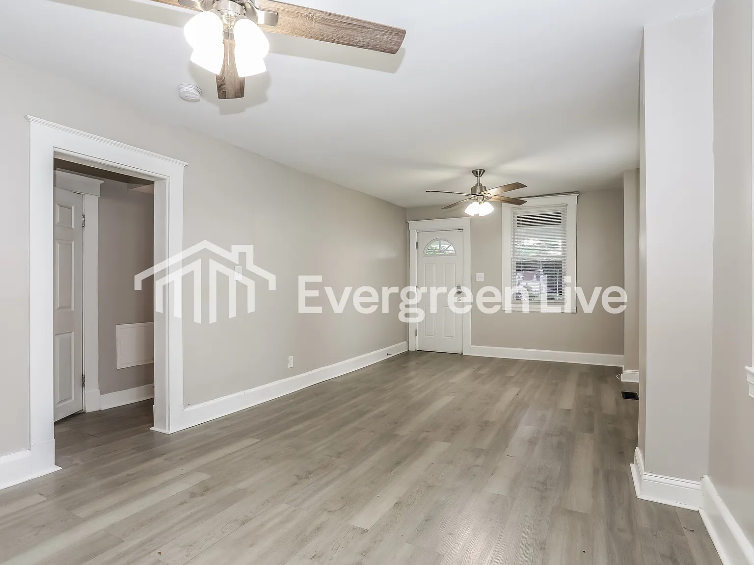4 bed, 2.0 bath, 1374 sqft, $2,395 — Photo 4
