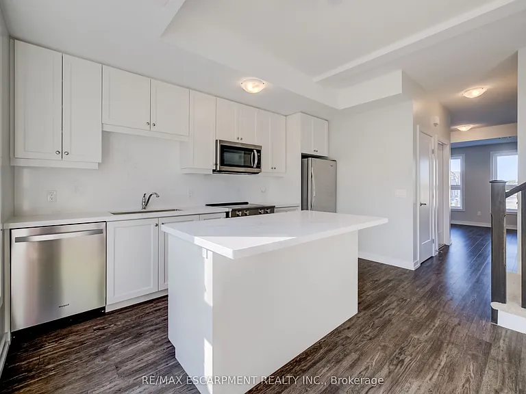 247 Burke St — Photo 15