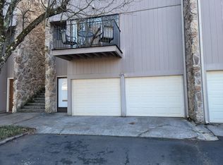 1916 Cherokee Bluff Dr, Knoxville, TN 37920