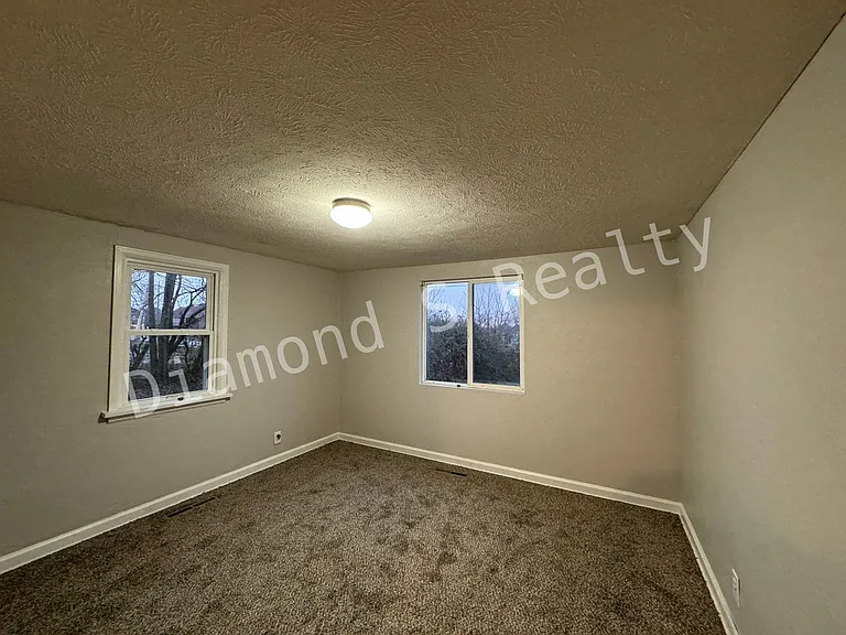 3435 S Sulgrove Ave — Photo 11