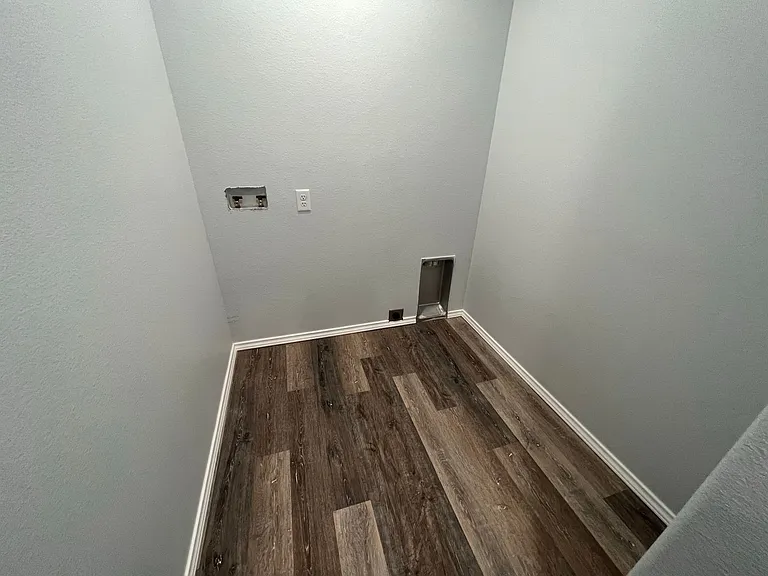 5609 Jarvis St — Photo 19