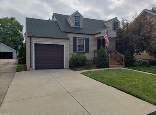 157 Oak Knoll Ave SE, Warren, OH