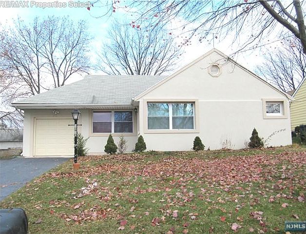 1st image of 16-10 Eberlin Dr #1X