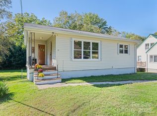 84 S Hill St, Waynesville, NC 28786