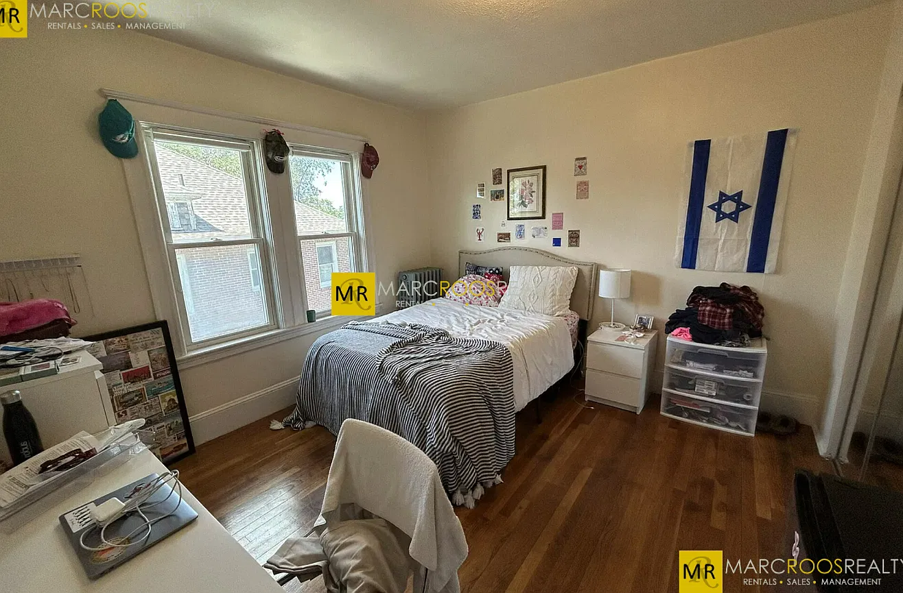 5 bed, 9999 sqft, $8,500 — Photo 3