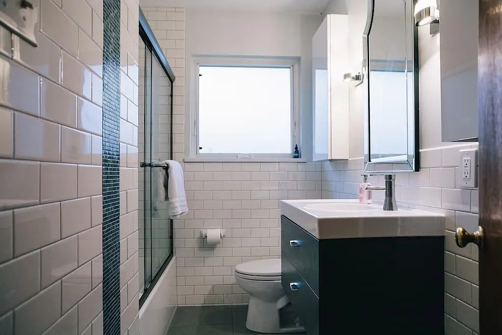 3 bed, 1500 sqft, $4,250 — Photo 2