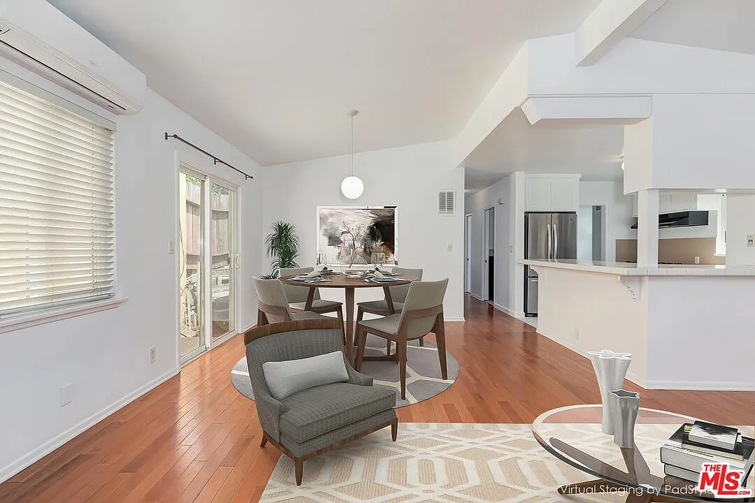 2 bed, 2.0 bath, 1152 sqft, $5,500 — Photo 1