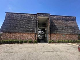 115 W Esplanade Ave, Metairie, LA