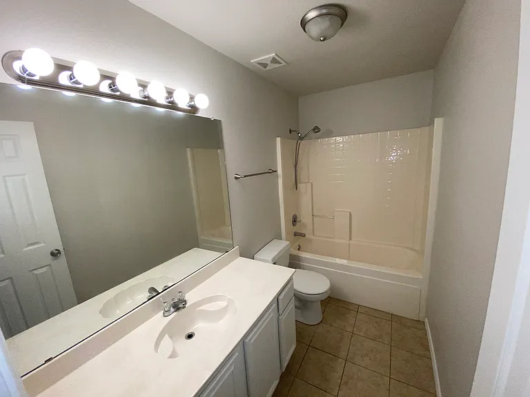 2918 Hilton Head Dr — Photo 15