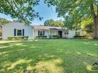 422 Forrest Dr, Fort Valley, GA 31030