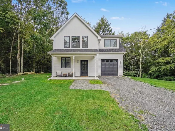 2 Cold Spring Dr, Jim Thorpe, PA 18229
