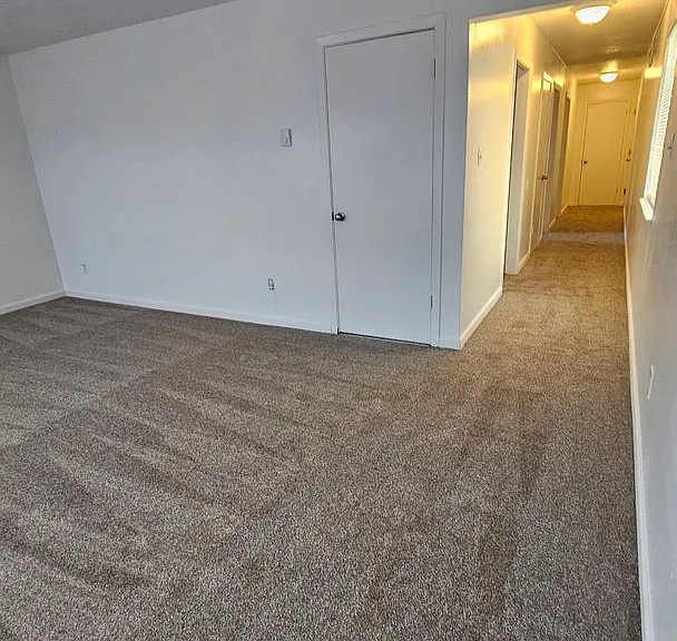 330 Alemany Blvd — Photo 11