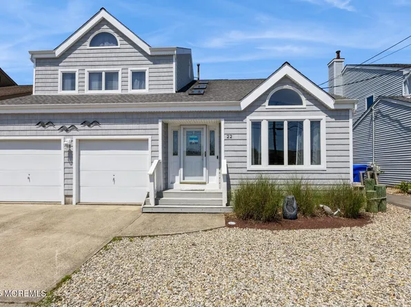 22 Long Point Dr, Brick, NJ 08723
