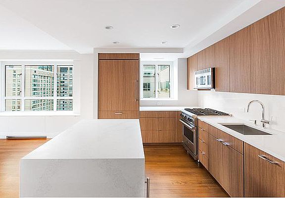 3rd image of 200 E 66th St APT E2006