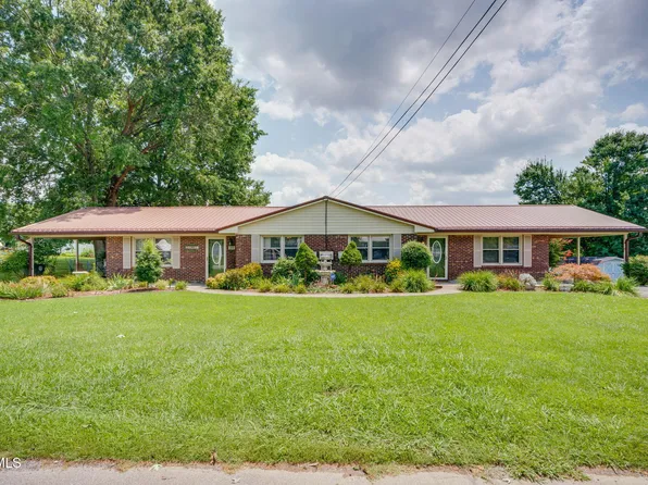 207 Cherry St, Mount Carmel, TN 37645