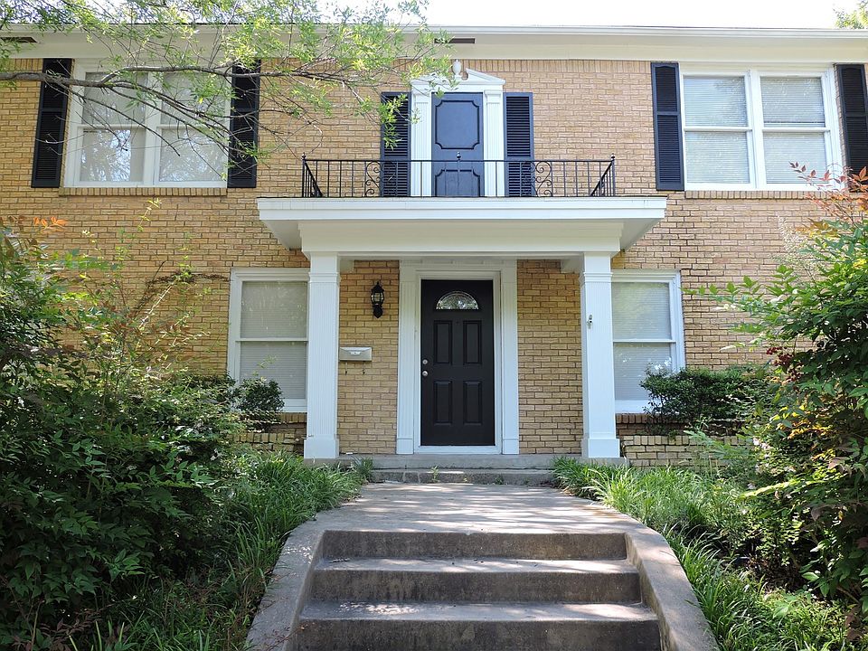 1st image of 2309 Pembroke Dr Unit B