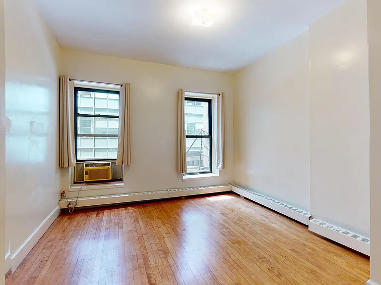 148 W 49th St #1 — Photo 7