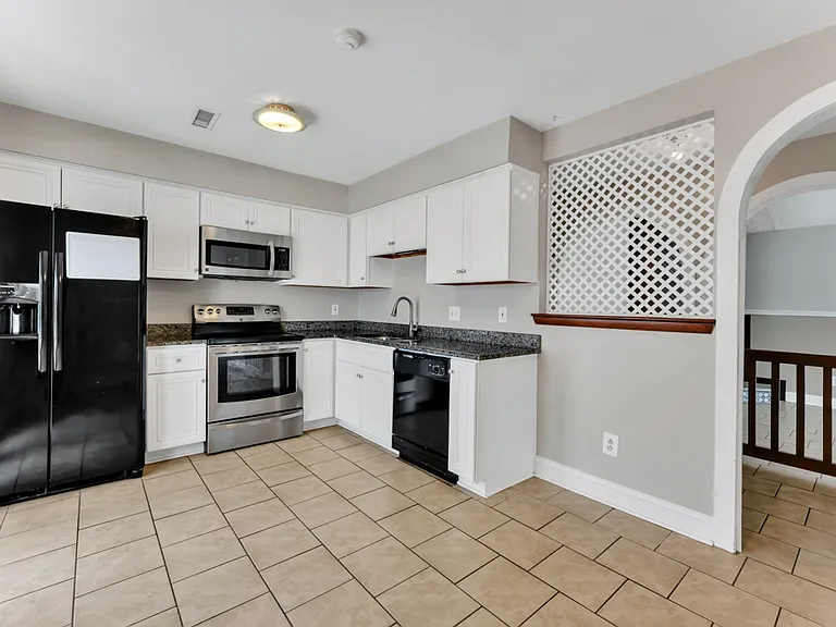 932 Fern Ridge Rd — Photo 12