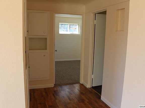 5th image of 1235 Queen Ave SE