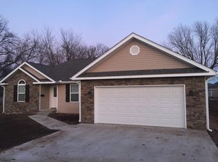 1613 S Oronogo St, Webb City, MO 64870