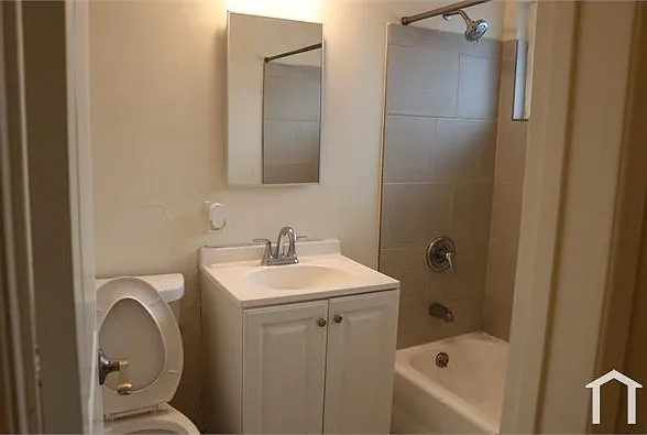13226 Vanowen St #6761 — Photo 8