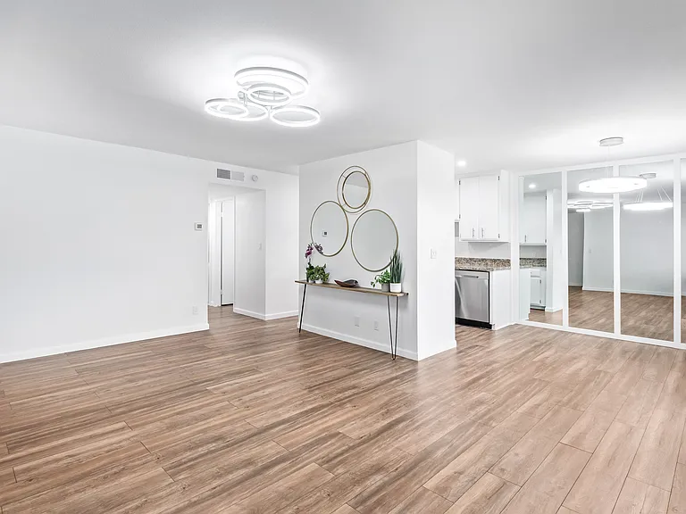 5525 E Thomas Rd #Q8 — Photo 7