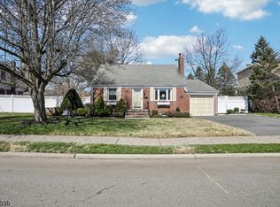 41 Taggart Way, Saddle Brook Twp., NJ 07663