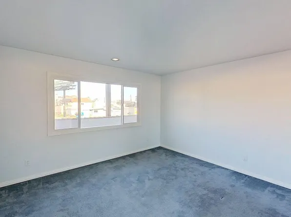 16917 10th St, Sunset Beach, CA 90742