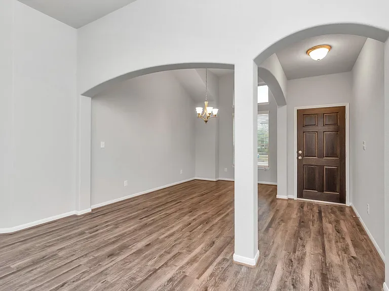 4406 Low Meadow Ln — Photo 7