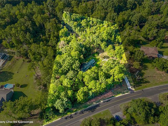 2nd image of 1619 Davis Creek Rd