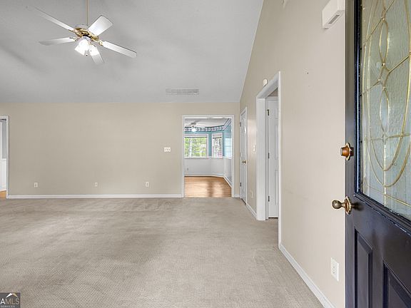 5th image of 63 Addy Rd
