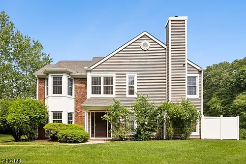 85 Laurelwood Ct Photo 1