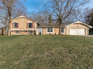 1051 Ambridge Rd, Dayton, OH 45459