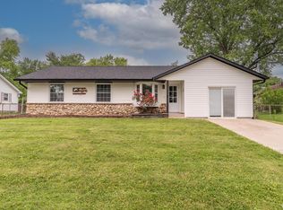 3212 S Fairington Dr, Bloomington, IN 47403