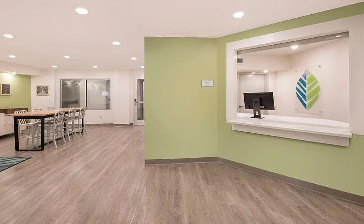 122 S Godley Station Blvd — Photo 14