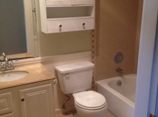 633 33rd Ave E APT 2, Seattle, WA 98112