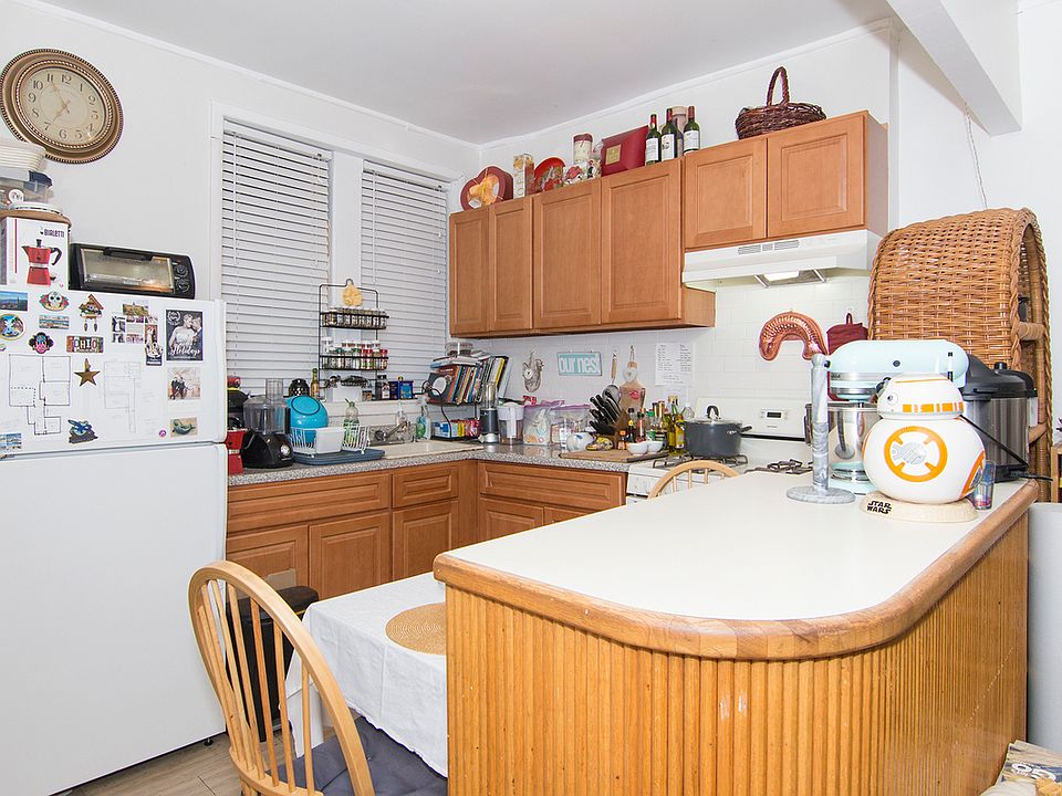 1st image of 25-23 43rd St #2R