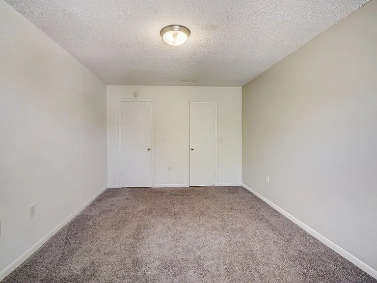 Flagler Pointe Apartments — Photo 34