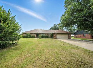 18 Clark Cir, Shawnee, OK 74804