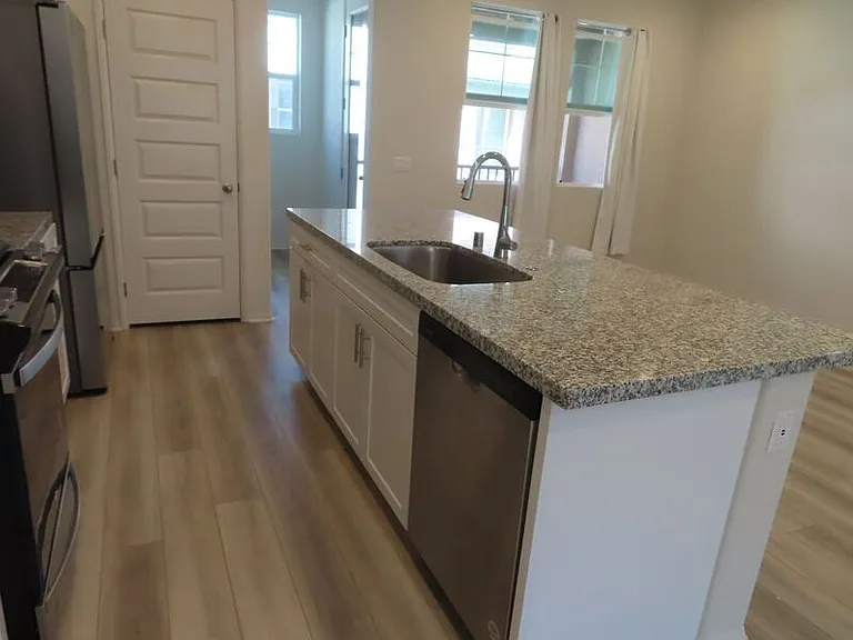 40585 Melrose Dr — Photo 10