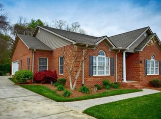 4467 Orchard Knob Ln, High Point, NC 27265