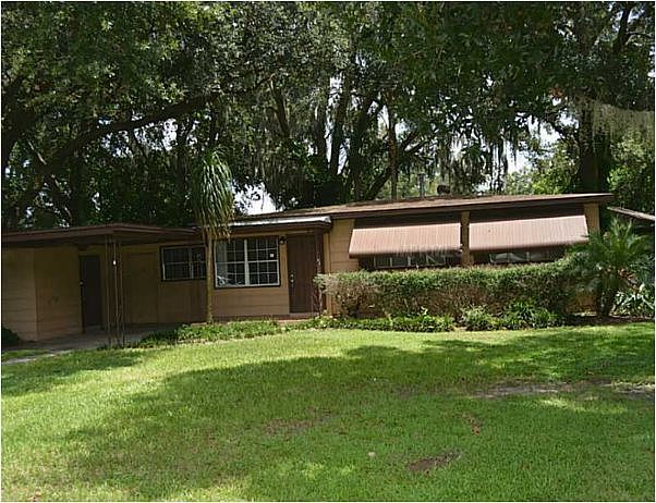 1st image of 110 E Valencia Dr