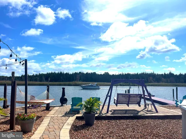 746 S River Dr, Forked River, NJ 08731