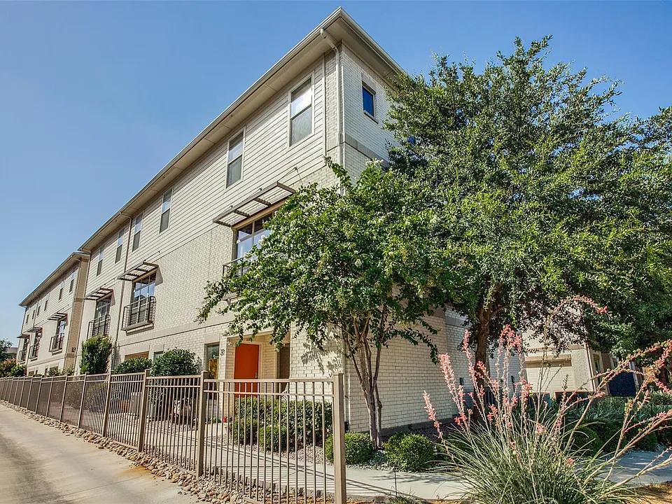 2325 Stutz Dr #41