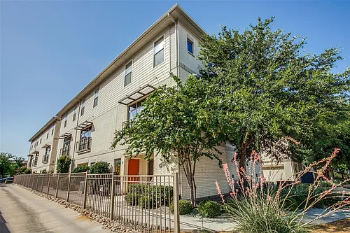2325 Stutz Dr #41 Photo 1